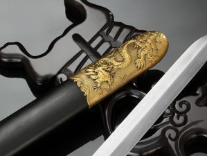 赵七七铭文出装攻略（掌握赵七七铭文出装技巧，打造无敌王者）